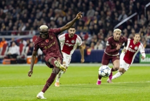 Victor Osimhen’den Avrupa’da ilk hat-trick