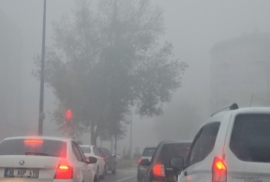 Kayseri'de sis g�r�� mesafesini d���rd�