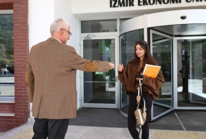 Sigaraya kar�� �elden ele� m�cadele