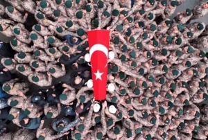 Şehit polise silah arkadaşlarından duygusal veda