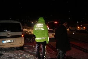 Sakaltutan, Kızıldağ ve Ahmediye Geçitlerinde yol ulaşıma kapandı