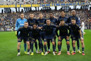Fenerbah�e, ligde ilk yar�y� nama�lup kapatt�