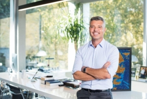 Sadettin Saran g�zalt�na al�nd�