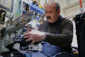 Ayakkab� tamircilerinde k�� yo�unlu�u ba�lad�