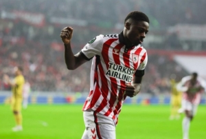 Fenerbahçe, Musaba'nın lisansını çık