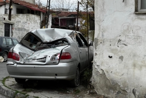 �at� u�tu, otomobiller zarar g�rd�