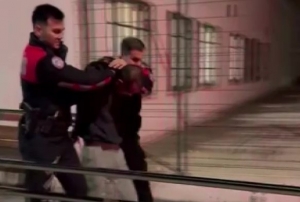 Tart��t��� arkada��n� tabancayla vur