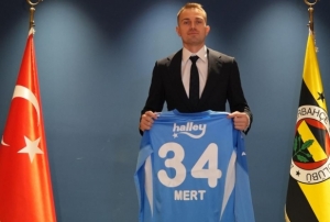 Mert Günok yeniden Fenerbahçe'de
