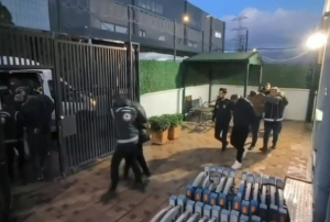  �zmir�de 'insan ticareti' operasyonu