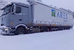20 tır Posof Ilgar dağında mahsur kaldı
