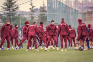 Mathias Lovik, Trabzonspor'da ilk antrenman�na ��kt�