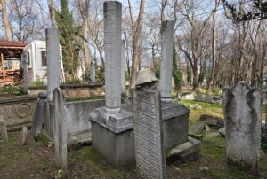 Mezar ta�lar� Pontus vah�etini anlat�yor