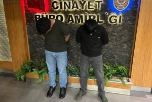 Kesik ba� cinayetinin zanl�lar� yurtd���na ka�arken yakaland�