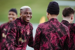 Galatasaray, Manchester City ma�� haz�rl�klar�na ba�lad�