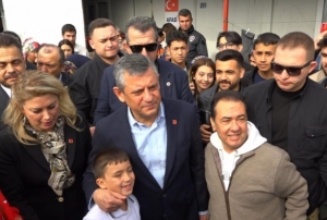 �zel Osmaniye'de depremzedelerle bir araya geldi