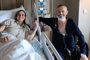 K�z�n�n karaci�eri ile hayata tutundu