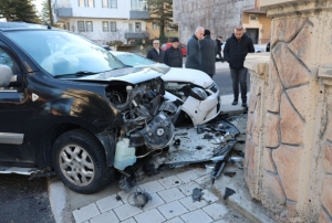 Buzlu cam kazaya neden oldu