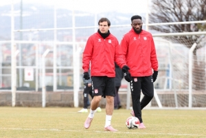 Sivasspor, Sakaryaspor ma��na haz�r