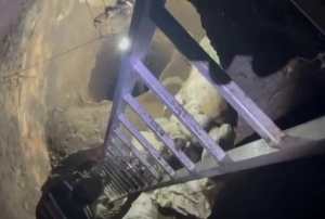 40 metrelik kuyuyu evinin bah�esine 2 y�lda kazd�