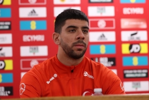 Cenk �zkacar D�nya Kupas��ndan emin