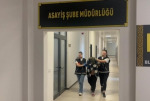 Kocas�n� �ld�ren kad�ndan t�yler �rp