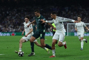 Real Madrid, tur kapısını araladı