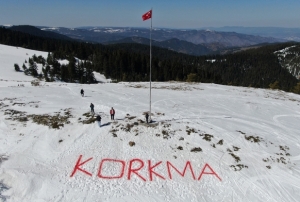 Ilgaz Da��'n�n zirvesinde anlaml� anma