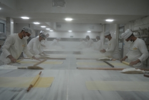 Bayram �ncesi baklava mesaisi