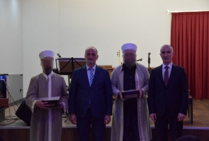 Suç işleyerek girdikleri cezaevinde hafız oldular