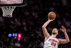 Alperen �eng�n'den triple-double