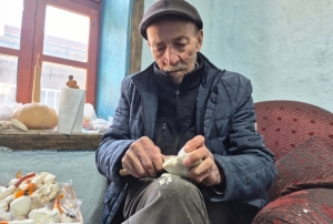 Emekli oldu ama mesleğinden kopamadı