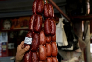 Uzmanından vatandaşa 'ucuz sucuk' uy