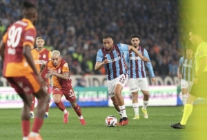 Galatasaray ligde 3. yenilgisini ald�