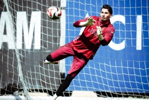 Galatasaray, G�ztepe ma�� haz�rl�klar�n� s�rd�rd�