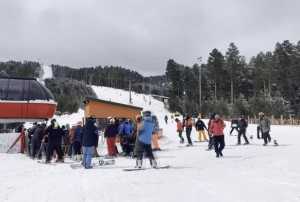 Sarıkamış'ta sezon nisanda da sürüyor