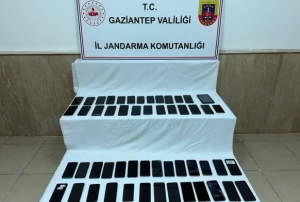 2 milyon TL'lik ka�ak telefon ele ge�irildi