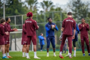 Trabzonspor, Galatasaray zaferinin ard�ndan d����e devam ediyor