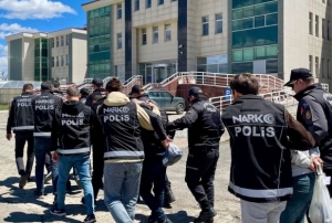 Zehir tacirlerine şafak operasyonu