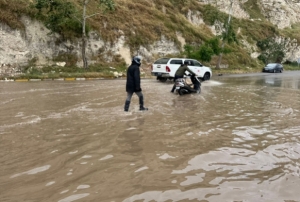 Fırat Nehri taştı, her yeri su bastı