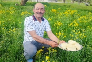 Dedelerinden kalan miras� ya�at�yorlar