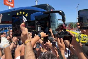 Fenerbahçe’ye Düzce’de coşkulu karşılama