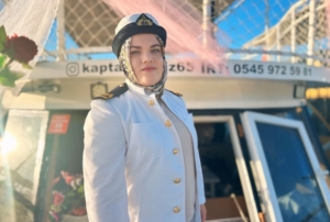 Van G�l�'n�n ilk kad�n kaptan�