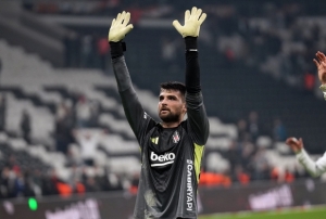 Beşiktaş'ta Ersin Destanoğlu ile yollar ayrıldı