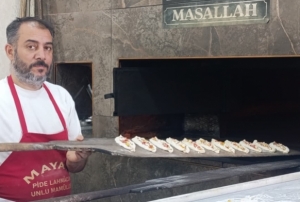 Kavurucu sıcakta ekmek mesaisi