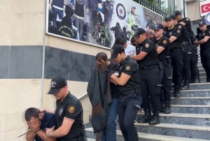 1.5 milyar liralık vurgun yaptılar