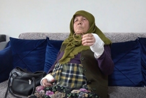 Ya�l� kad�na b��akl� gaspa 15 y�l hapis istemi