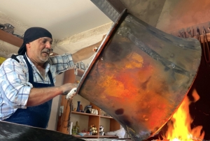 Kış hazırlıkları için yoğun mesai harcıyor