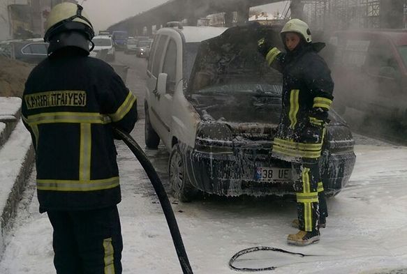 Seyir halindeki ara bir anda alev ald