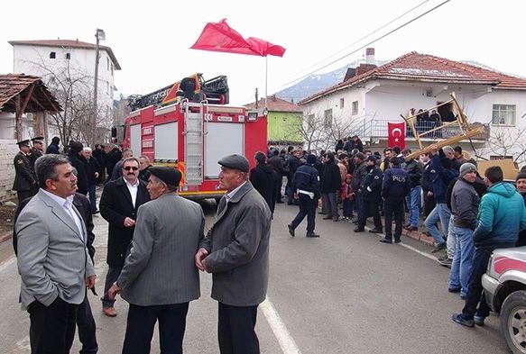 Ayn ehre iki ehit atei dt