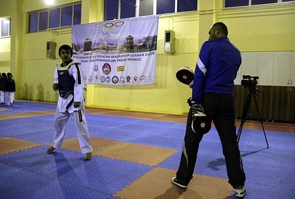 Terör'den kaçtı, şampiyon oldu
